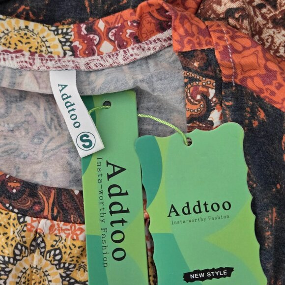 NWT | Multi-Color Patterned Patchwork Top | Short Sleeve | Size Small - Picture 4 of 6